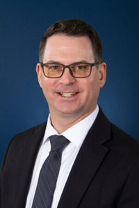 Dr. Ian Roark Headsot